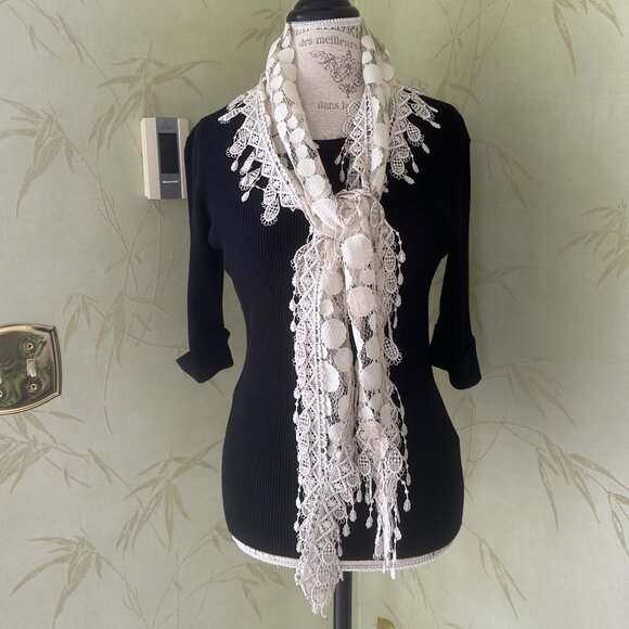 CHICO'S LACE WEAVE FASHION SCARF:PRE-OWNED  EXCELLENT CONDITION. IVORY - Picture 1 of 15
